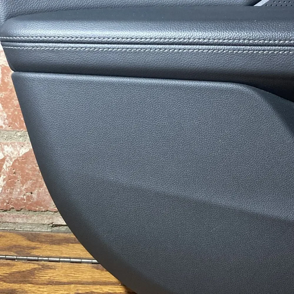 BMW I4 DOOR PANEL LEFT FRONT 2023 OEM